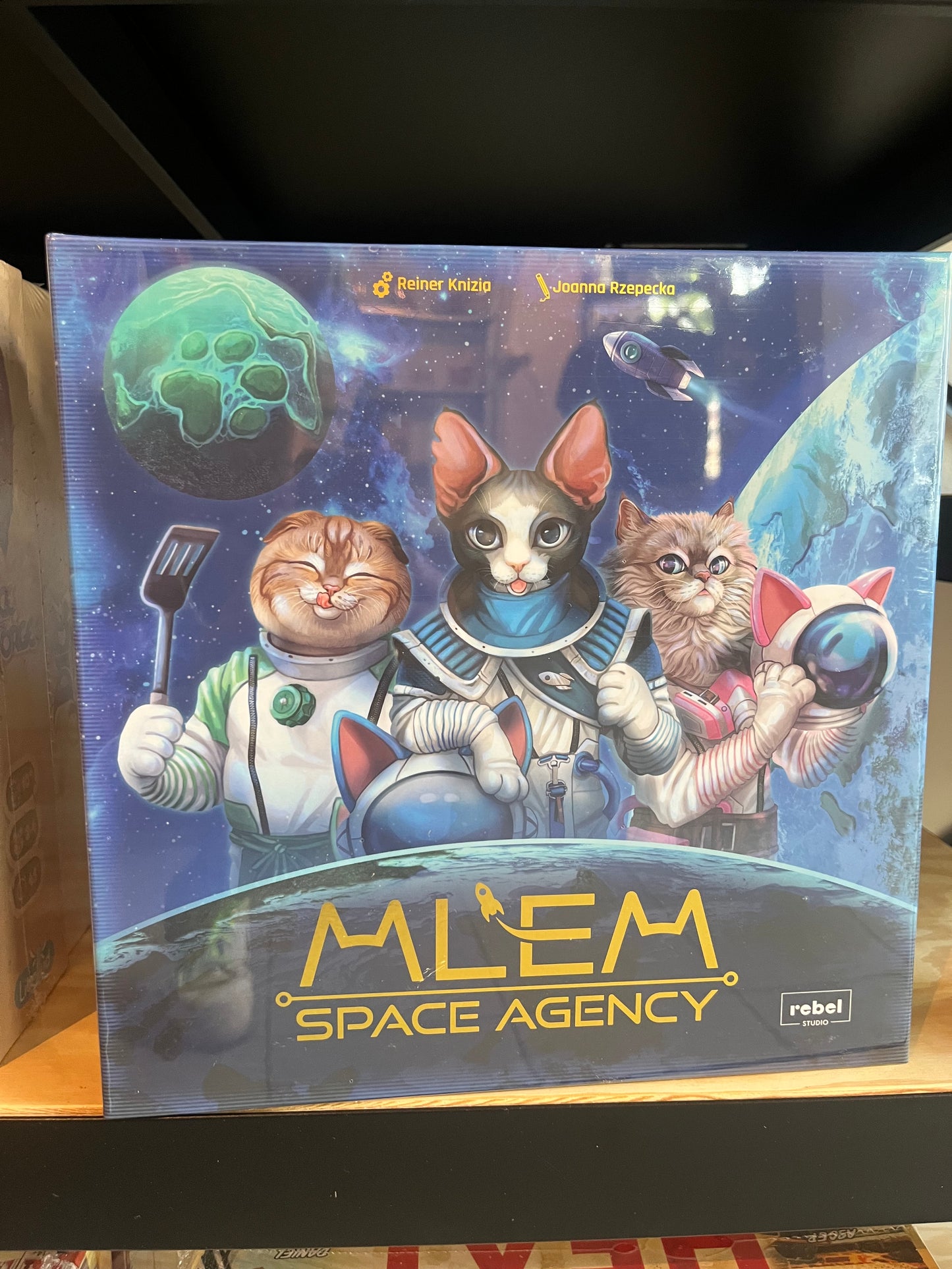 MLEM - English - REB001